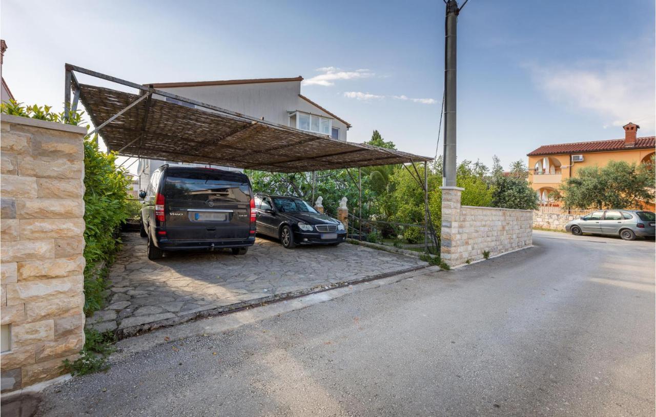 3 Bedroom Awesome Apartment In Pula Apartma *