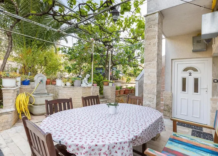 3 Bedroom Awesome Apartment In Pula