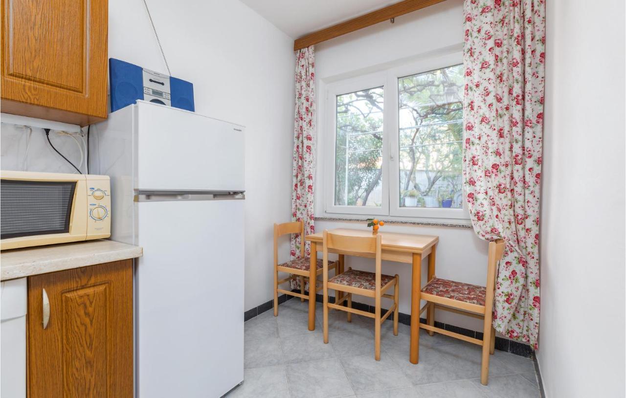 3 Bedroom Awesome Apartment In Pula